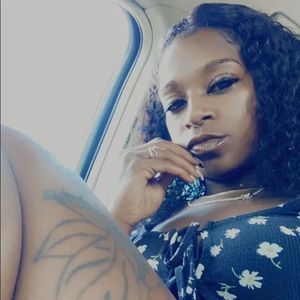 Meet your Posher, August